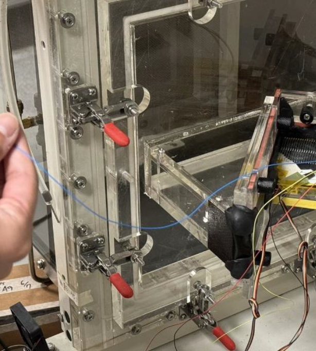 Transparent airflow test rig for the multi-fan intake system