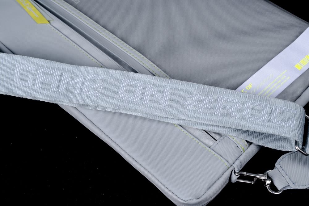 Woven strap detail